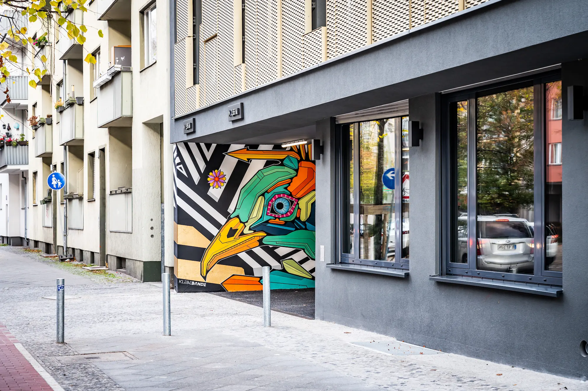 STAYURBAN EINFAHRT 9425